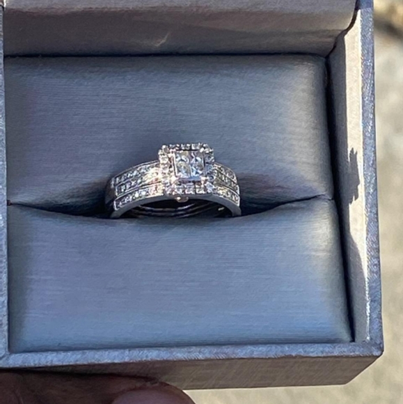 Size 6 1/2  engagement ring - Picture 2 of 3